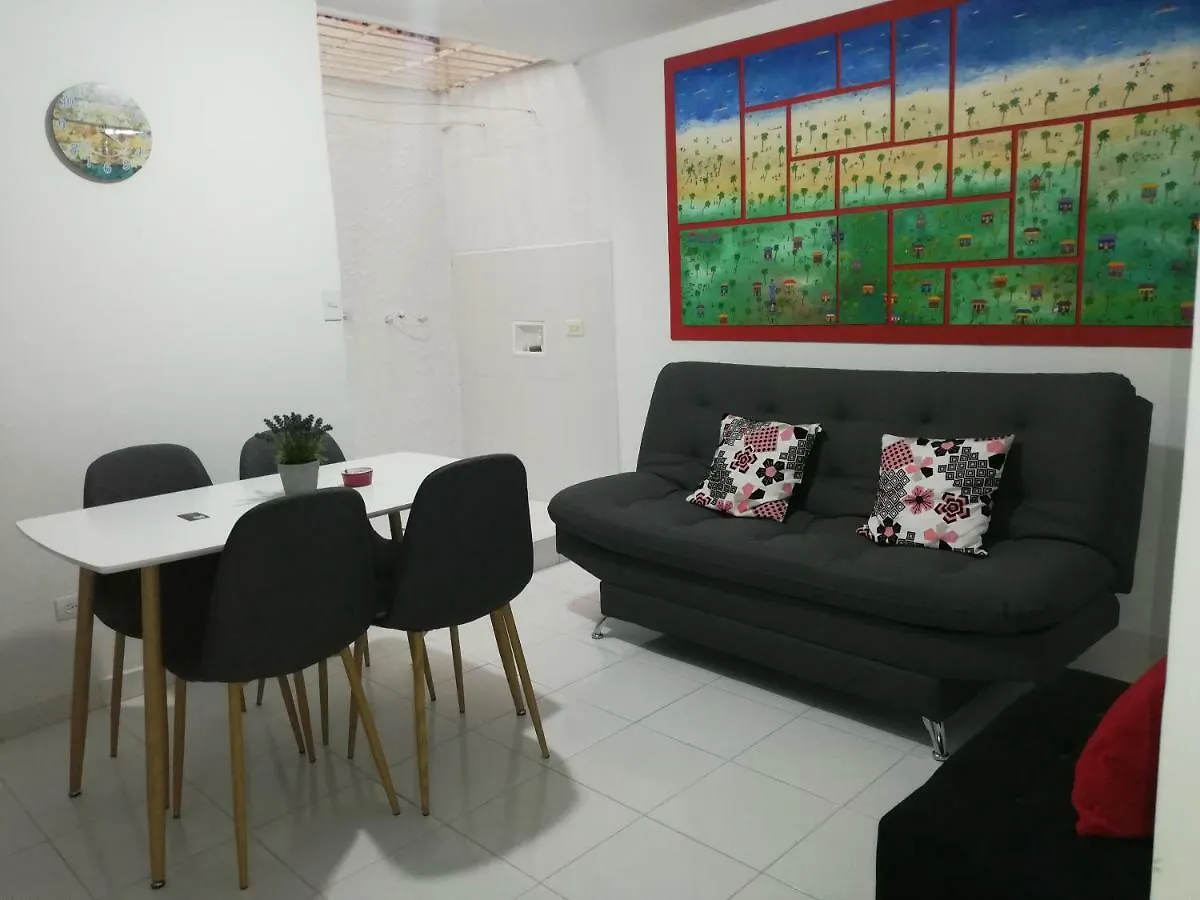 Aparta Estudio 7051 Medellín