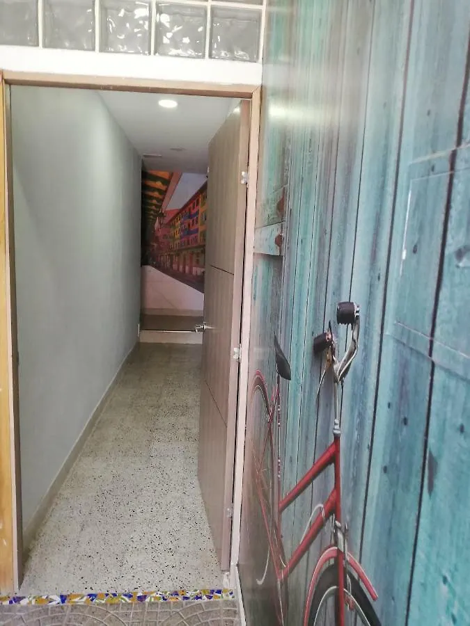 Aparta Estudio 7051 Medellín Colombia