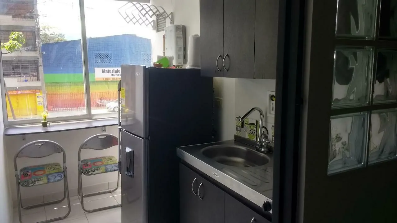 Aparta Estudio 7051 Medellín