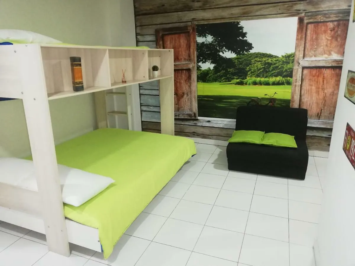 Aparta Estudio 7051 Medellín